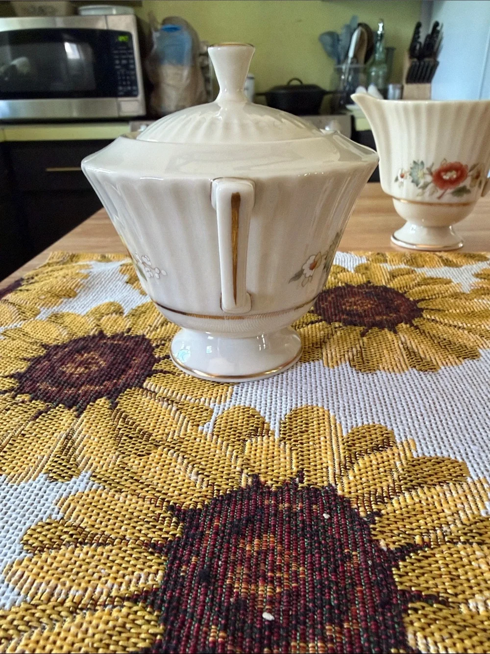 LENOX Vintage “Temple Blossom” Sugar and Creamer Set